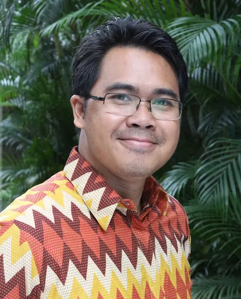 Taufeek Senior Trainer Taufeek is a seasoned, technology-savvy educator with over 20 years of experience in international education, particularly within Cambridge and Australian curriculum frameworks.